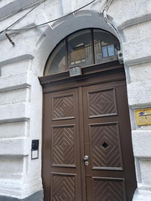 Danube Dwelling Rozsa 99 Apartment Budapest Luaran gambar